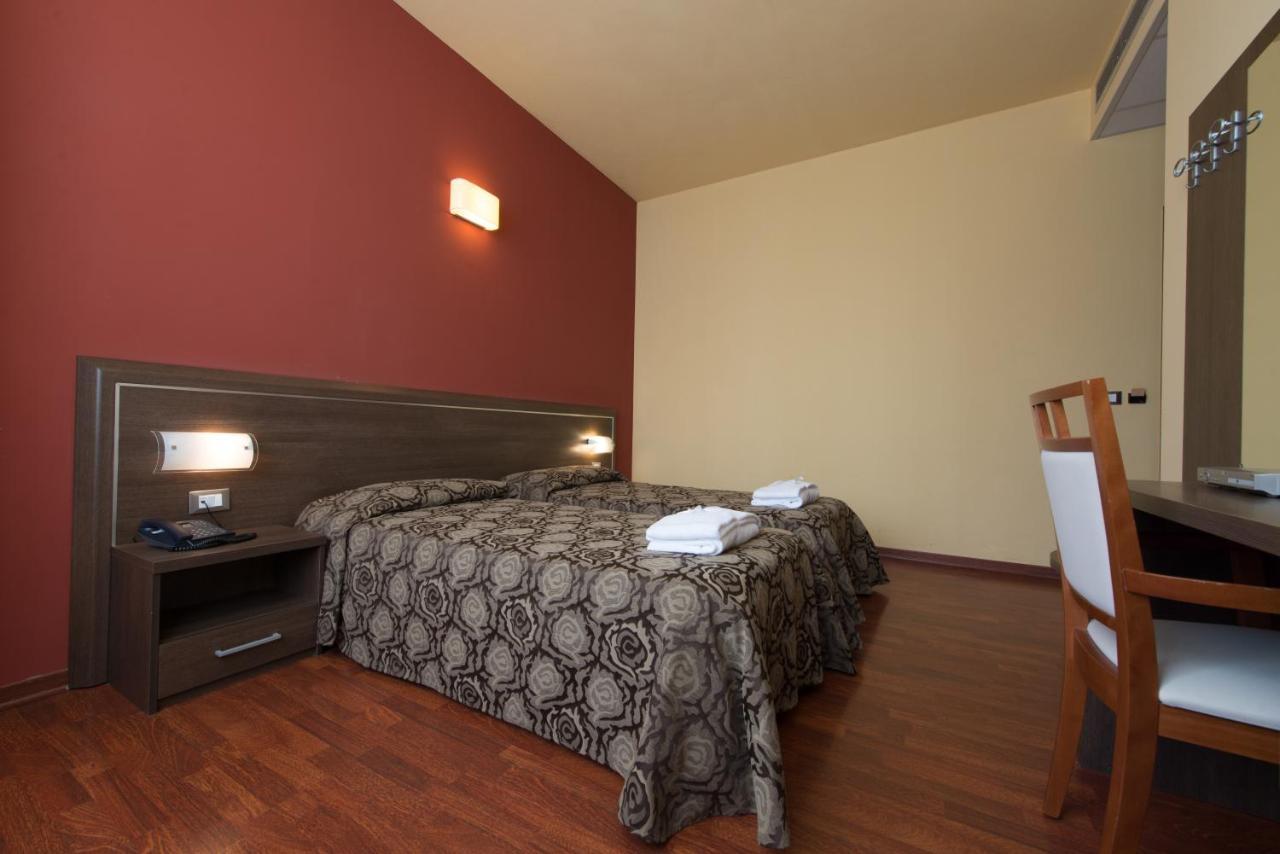 Hotel Formula & Puravita Spa Rosolina Extérieur photo