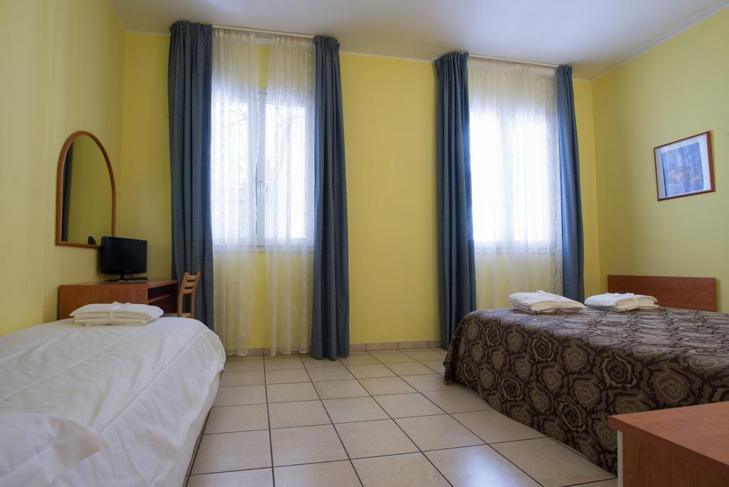 Hotel Formula & Puravita Spa Rosolina Extérieur photo