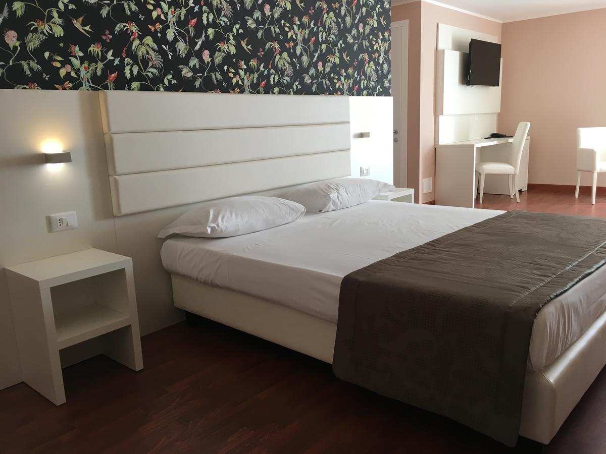 Hotel Formula & Puravita Spa Rosolina Extérieur photo